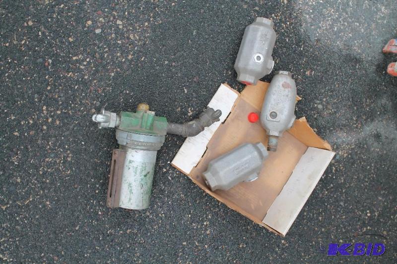 lot 29 image: Heavy Duty Air Filters   ...
