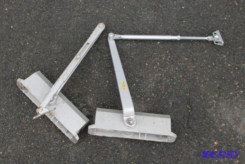 lot 38 image: Lot Of 2 Door Closer Arms  Commercial Gr...