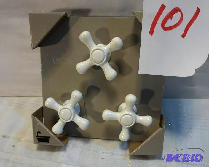 lot 101 image: Set of - 3 &nbspWhite Ceramic Bathroom ...
