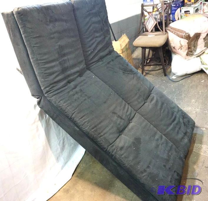 lot 110 image: Twin Size Click Clack Futon Mattress Missing ...