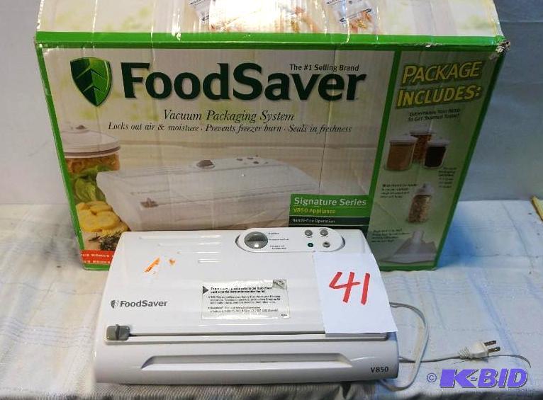 lot 41 image: Food Saver Model V850&nbspVacuum Food Sealer...