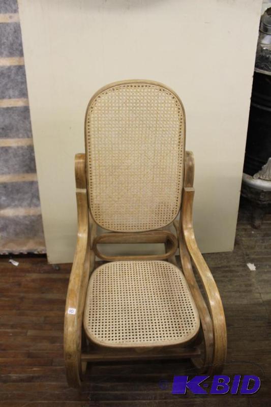 lot 10 image: Thonet Style Vintage Bentwood Rocking Chair