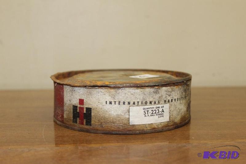 lot 161 image: IH International Harvester Bearing Vintage Co...