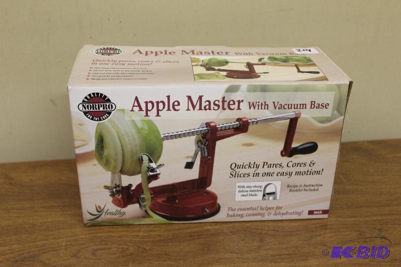 lot 214 image: Apple Master Apple Peeler  Corer, Good Condi...