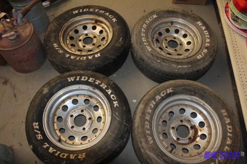 lot 224 image: Set of 14 Wheels