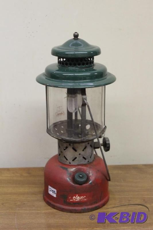 lot 256 image: Vintage Coleman Lantern, Enamel top is in ver...