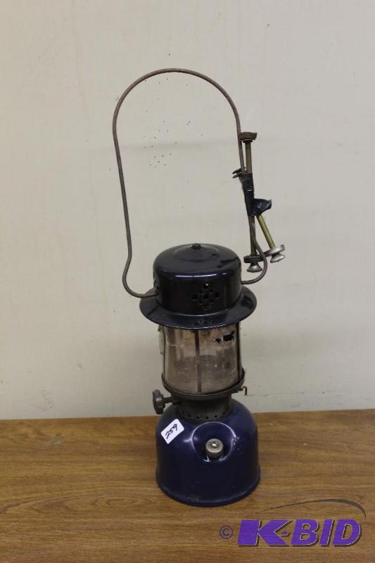 lot 259 image: Vintage Coleman Lantern...