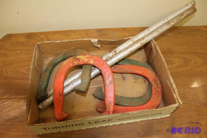 lot 273 image: Horseshoes Game Set ...