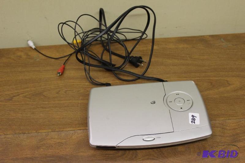 lot 289 image: Portable DVD Player ...