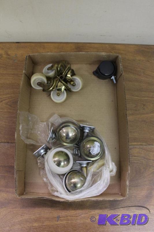 lot 292 image: 2 Sets of Casters and an Orphan ...