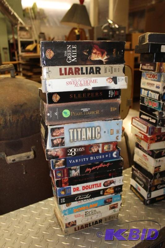 lot 313 image: VHS Movie Collection ...