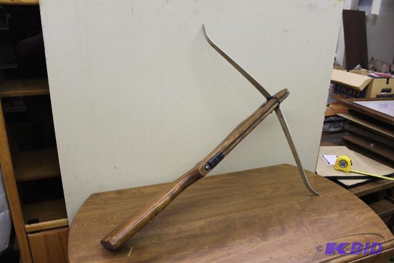 lot 327 image: Vintage Powermaster Bow