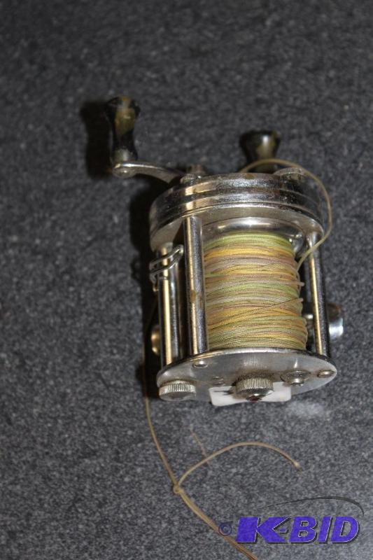 lot 342 image: Vintage Fishing Reel with Original Line ...