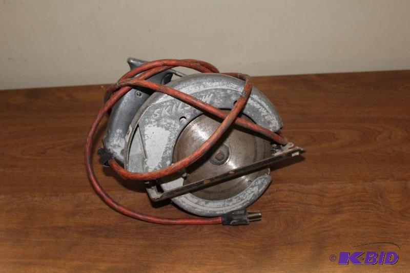 lot 361 image: Skillsaw...