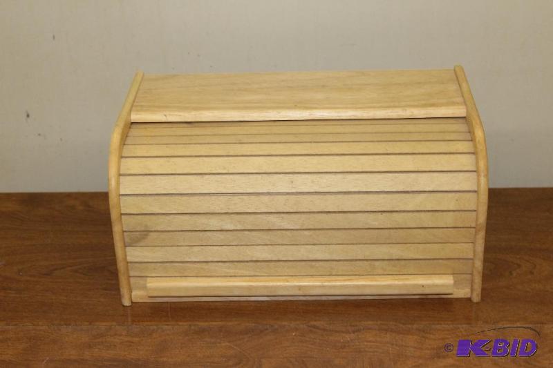 lot 37 image: Wood Bread Box ...