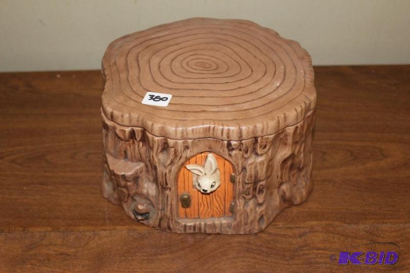 lot 380 image: Cookie Jar ...