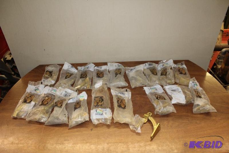 lot 382 image: Lot of Raling&nbspSupport Hardware  Approx 2...
