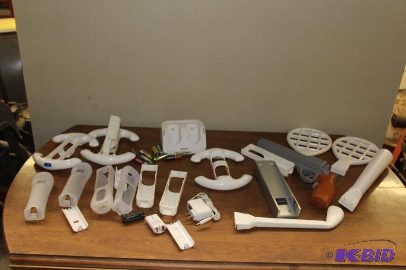 lot 467 image: Large Lot of Nintendo WII Accessories ...