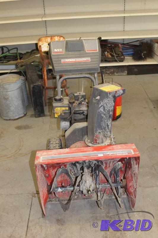 lot 53 image: Noma Canadiana&nbspSnow Blower  Controls are...