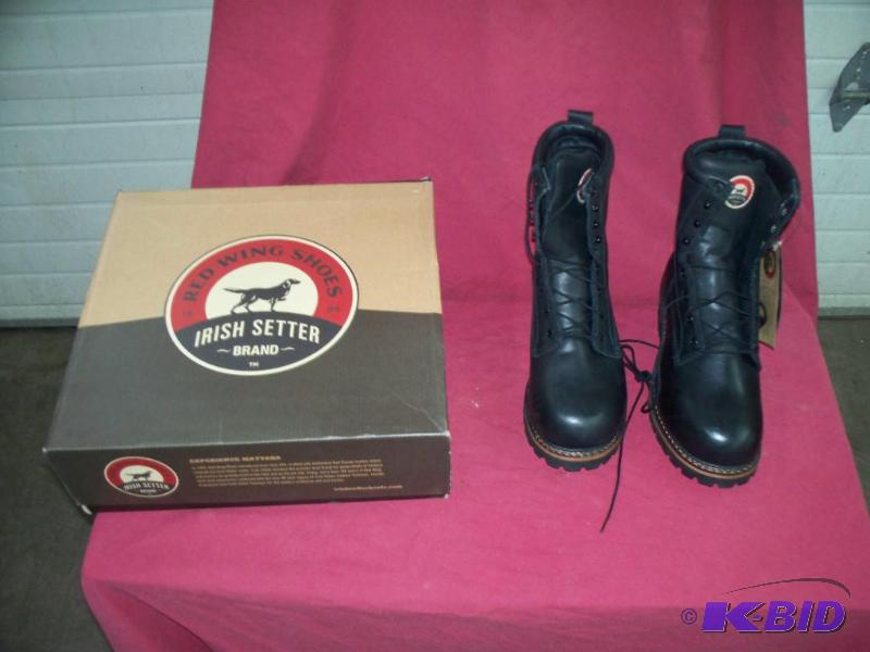 Red Wing Boots Extra wide size 10.5 new in bo...