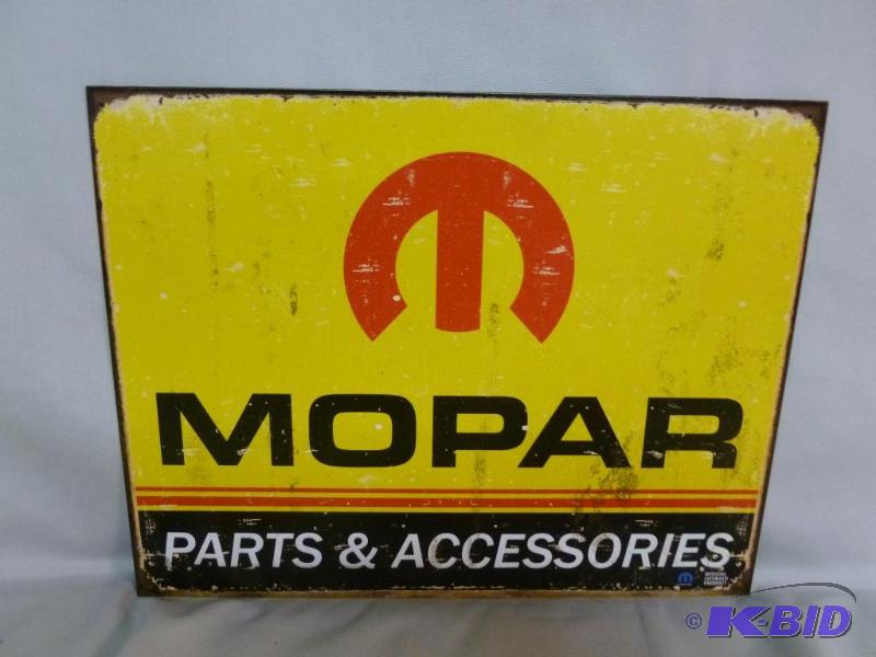 lot 105 image: Collectible Mopar Parts & Accessories&nbs...