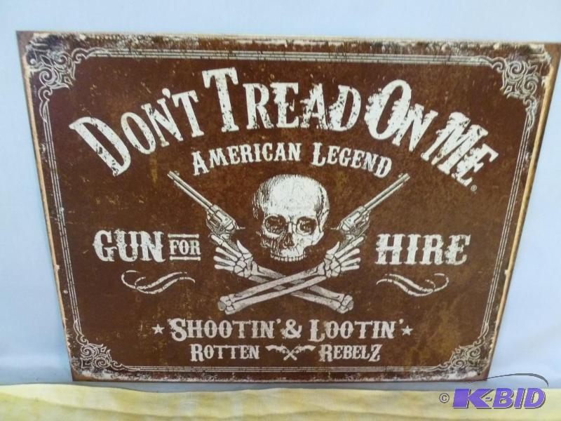 lot 14 image: Collectible Dont Tread On Me&nbspMetal Sign...