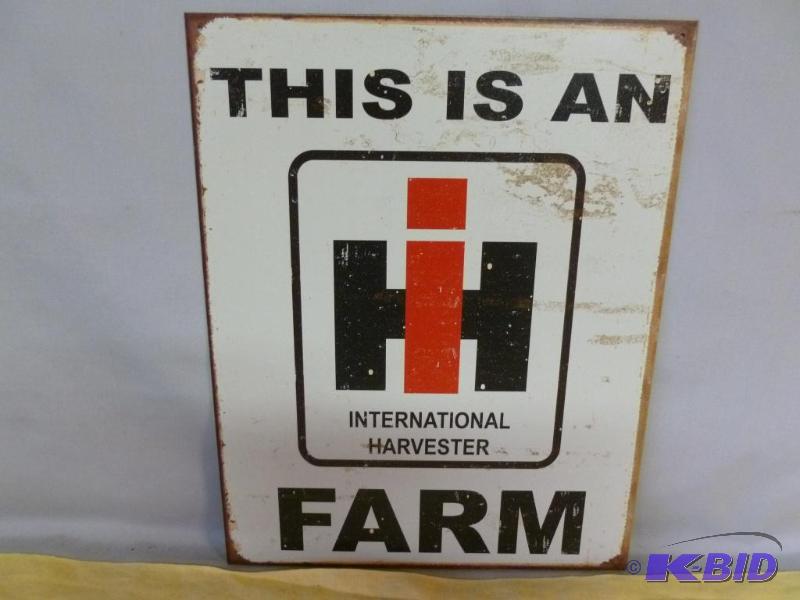 lot 21 image: Collectible This Is An International Harveste...