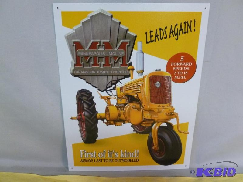 lot 34 image: Collectible Minneapolis Moline Tractor&nbspM...