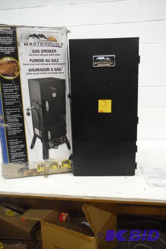 lot 3 image: Masterbuilt 20051311 GS30D 2-Door Propane Smoker, Two small dents in front, New, has never been assembled