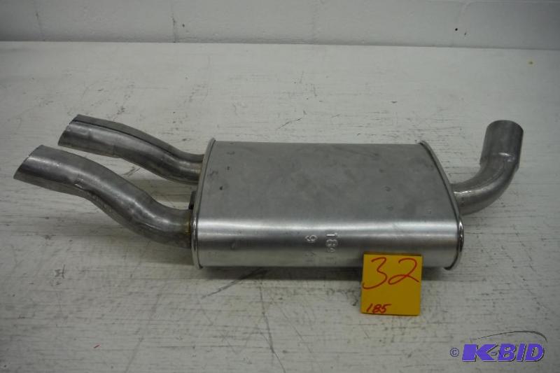 lot 32 image: Walker 18417 SoundFX Muffler,New