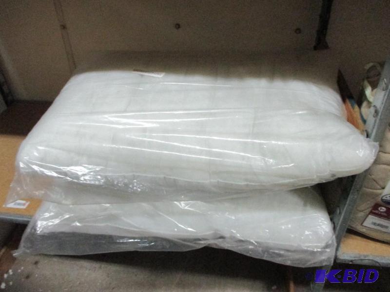 2 pillows...