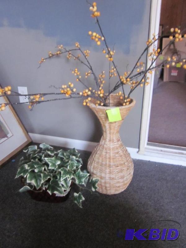 Lot of artificial plants.  &nbsp  &nbsp...