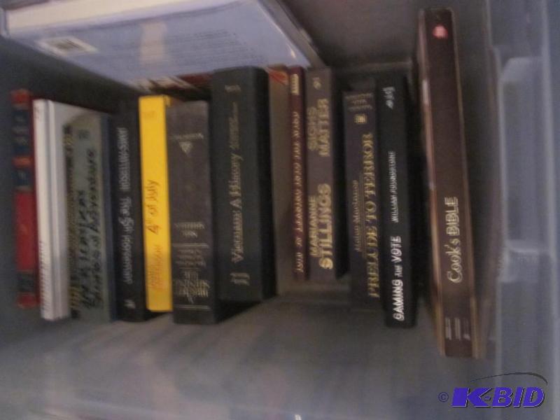 Lot of decorative coffee table and bookshelf ...