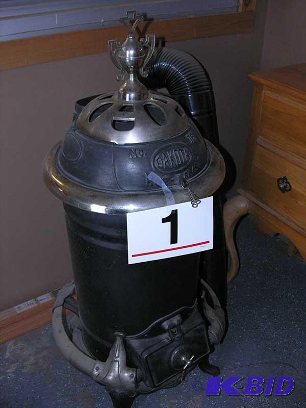 Antique dakota stove