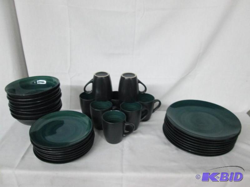 lot 18 image: McLeland 32pc. Stoneware Dinnerware Set