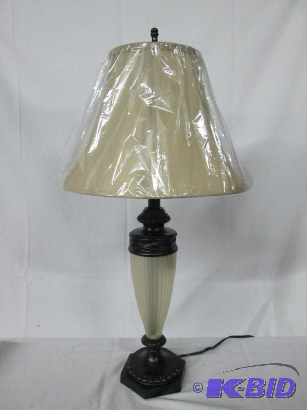 lot 34 image: McLeland Design Table Lamp