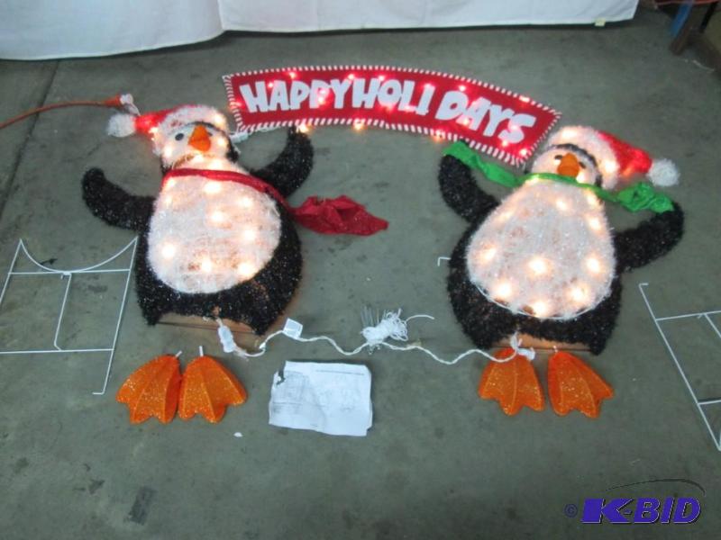 lot 46 image: Alcove Happy Holidays Penguins