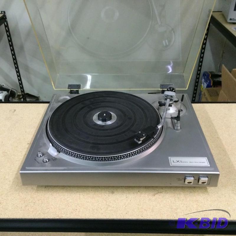 lot 21 image: Sears Roebuck LXI Direct Drive Turntable, tes...