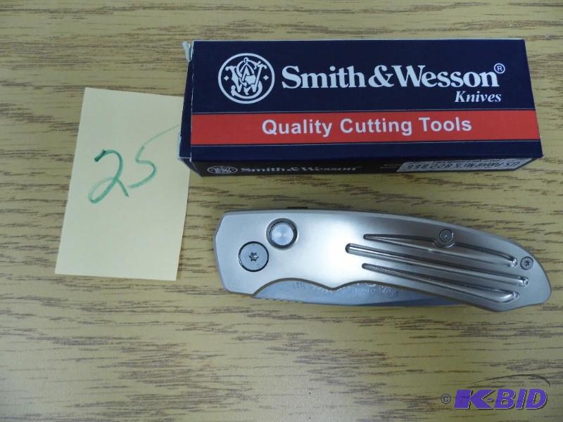 Smith & Wesson Knife