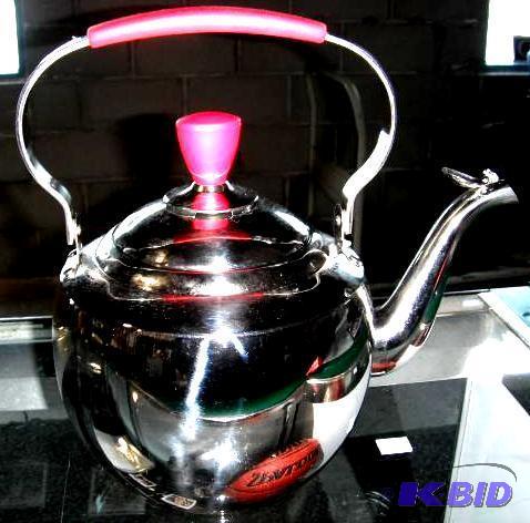 lot 93 image: Ginnys Brand Teapot - Stainless Steel - Red r...