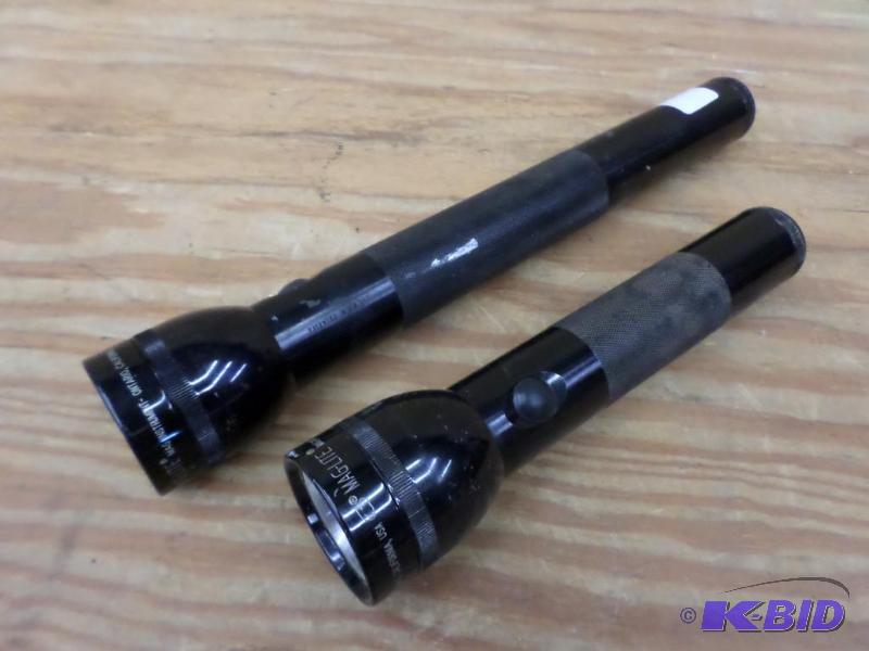 lot 129 image: (2) Mag-Lite Flashlights...