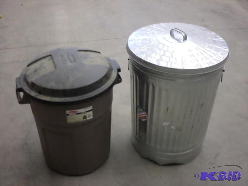 lot 135 image: (2) Lidded Garbage Cans...