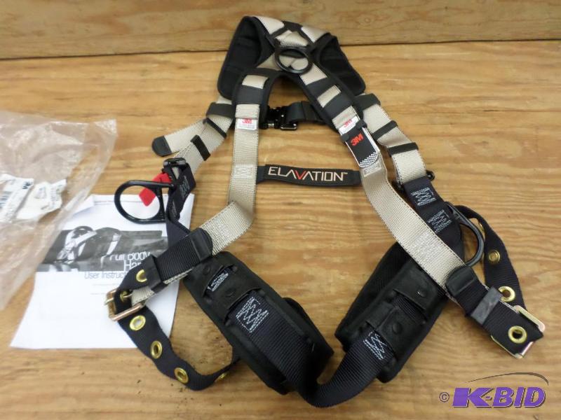 lot 69 image: New 3M 7551Q (L-XL) Safety Harness...