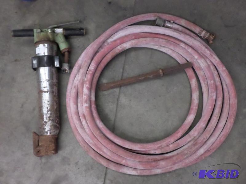 lot 7 image: Sullair 68253070 Commercial 90# Pneumatic Jac...