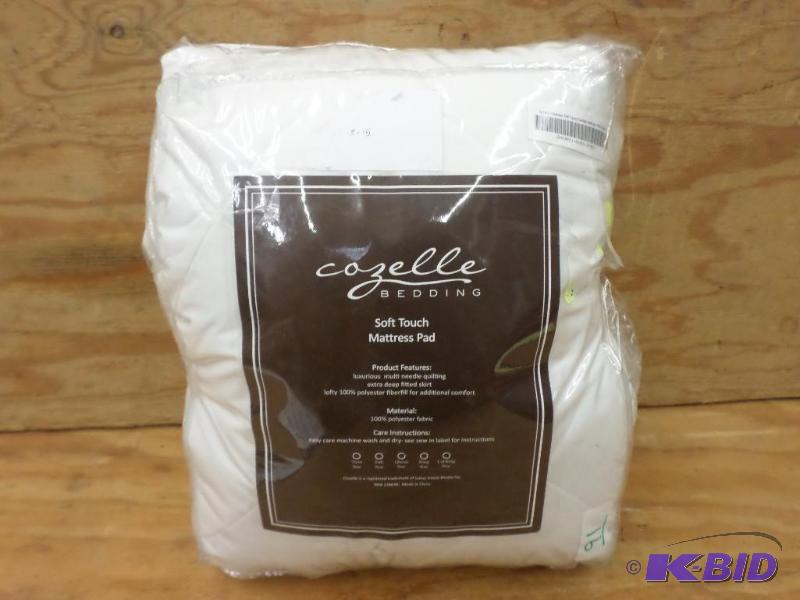 lot 91 image: New Cazelle Queen Soft Touch Mattress Pad...