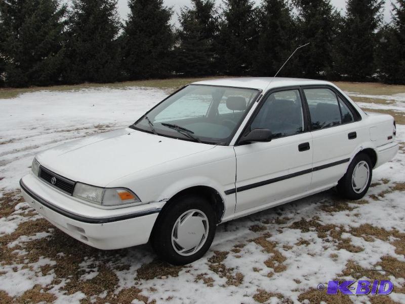 lot 2 image: 1991 Toyota Corolla