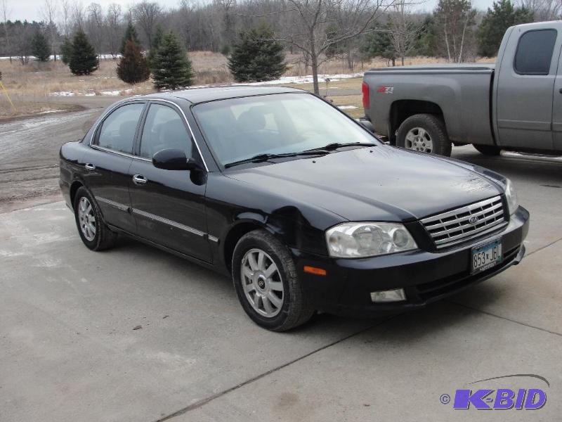 lot 3 image: 2002 Kia Optima