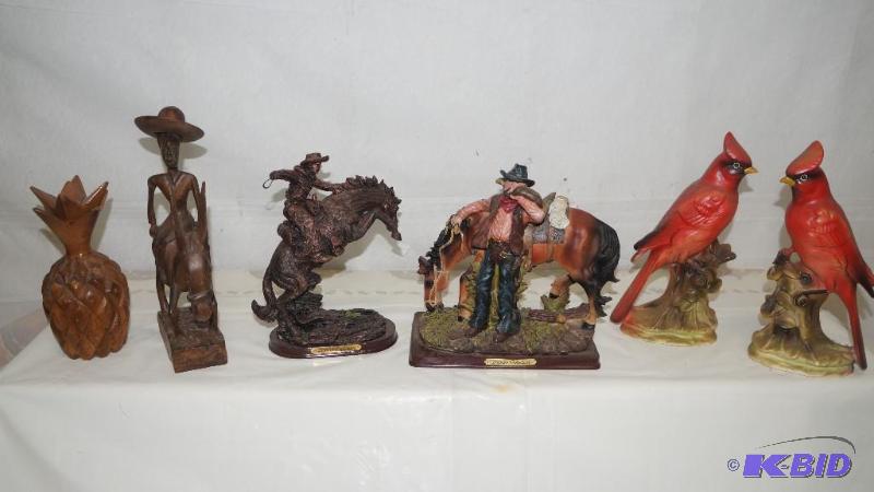 lot 112 image: Lot of Home Decor
