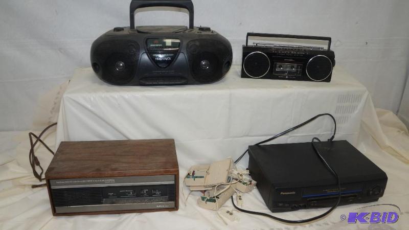 lot 118 image: Set of 4 Electronics