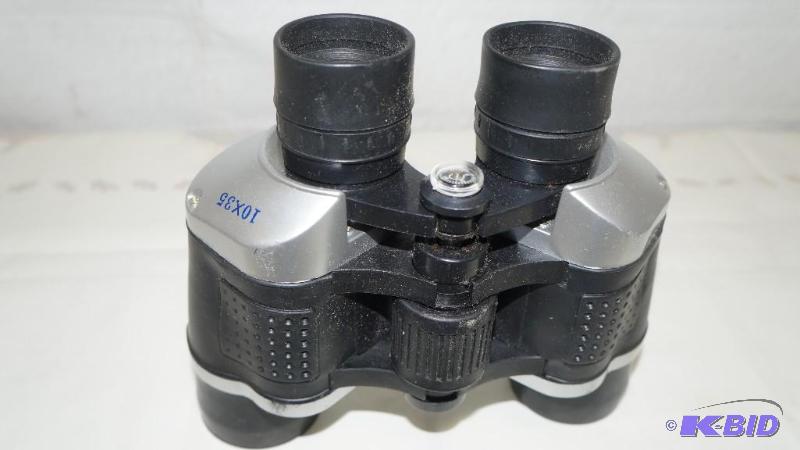 lot 119 image: 10 x 35 Night Vision Binoculars